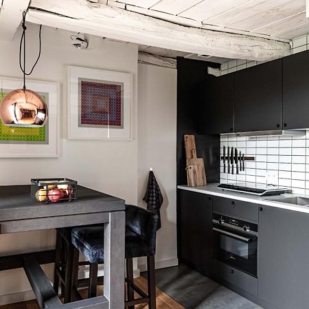 Maison De La Bonne Vie Therondels Habitación foto